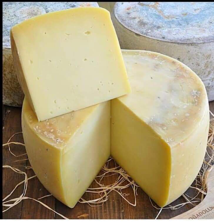 Eski Kars Kaşar Peyniri 1 KG